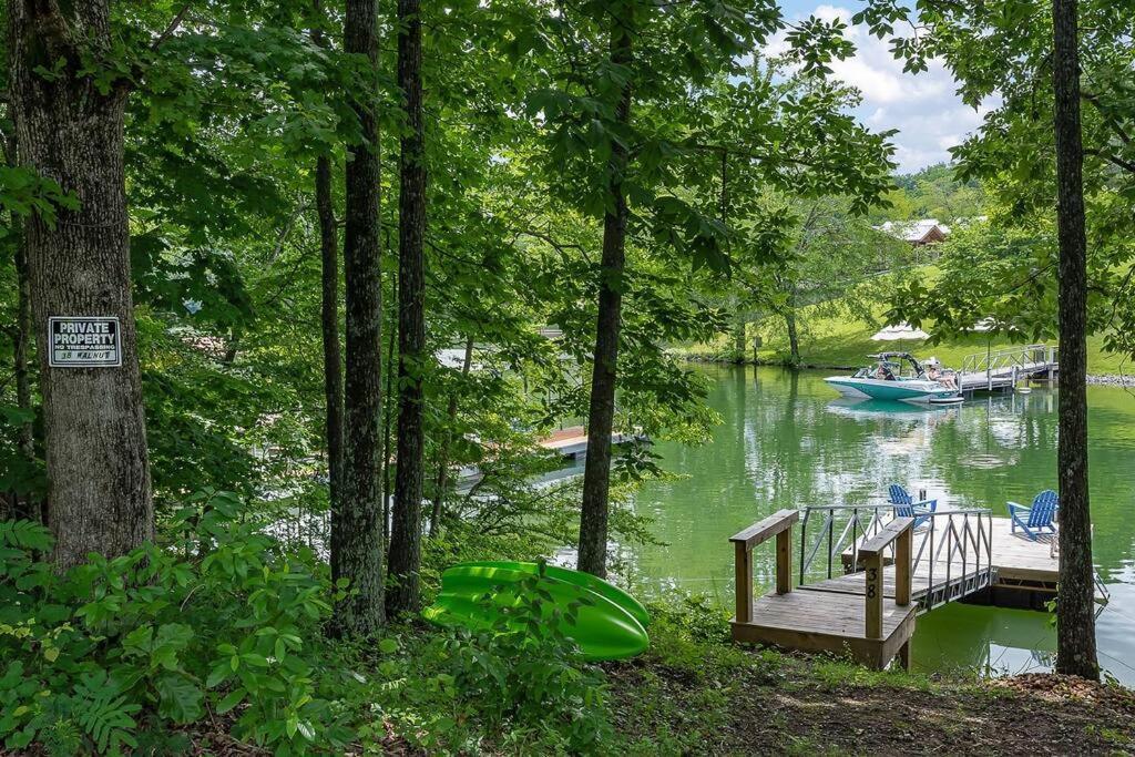 Rustic Cabin, Dock, Firepit, Kayaks & Games Winchester Kültér fotó